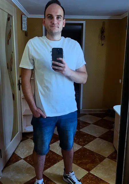 Я Рома, 29 років з Чернівців, шукаю знайомство для постійних стосунків