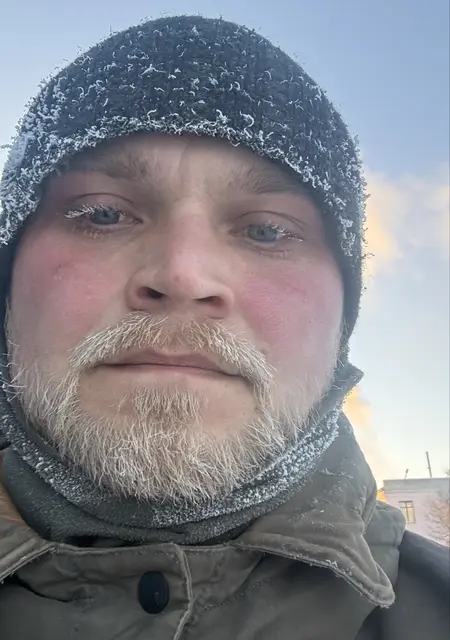 Я Дмитро, 28, знакомлюсь без обязательств в Конотоп
