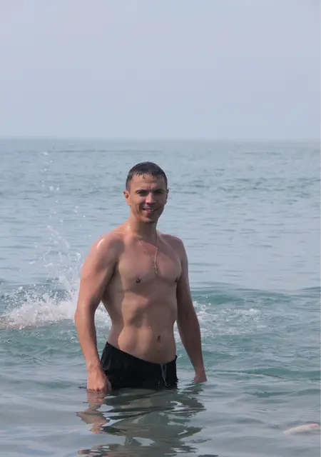 Я Серхио, 35, из Чанкая, ищу знакомство для совместных путешествий