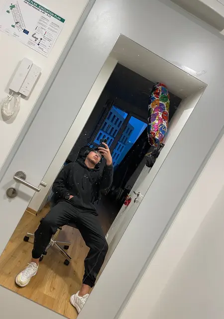 Я Игорь, 22, знакомлюсь без обязательств в Дронтене