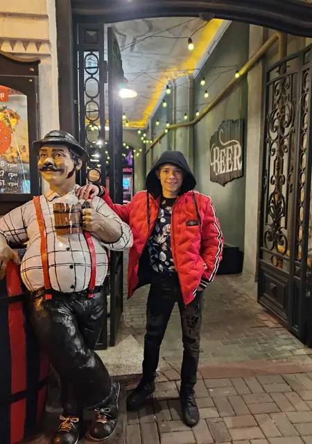 Я Петя, 23, из Снятына, ищу знакомство для общения