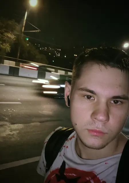 Дима из Луганска, мне 25, познакомлюсь на одну ночь