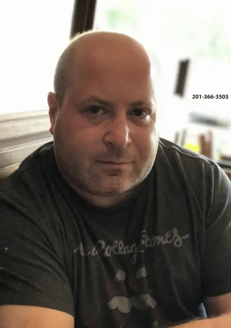 Я Vlad, 51, знакомлюсь для приятного времяпровождения в Минске