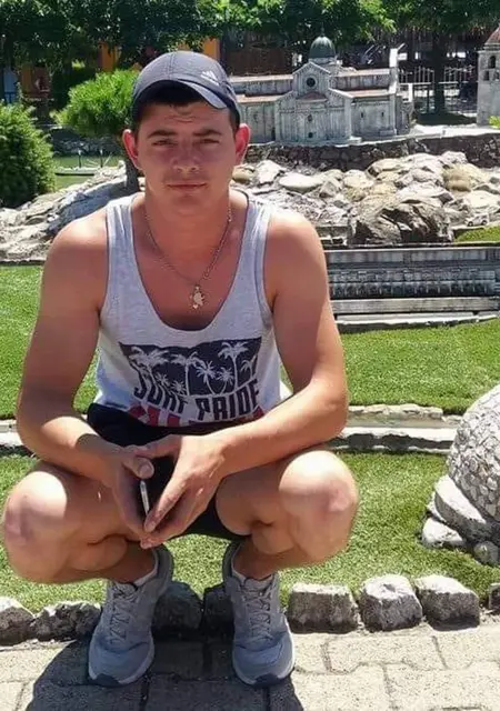 I'm Maksim, 31 from London, seeking connections for no strings attached