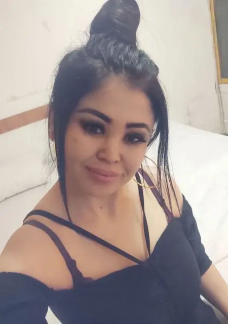 Naz из Стамбула, мне 31, познакомлюсь