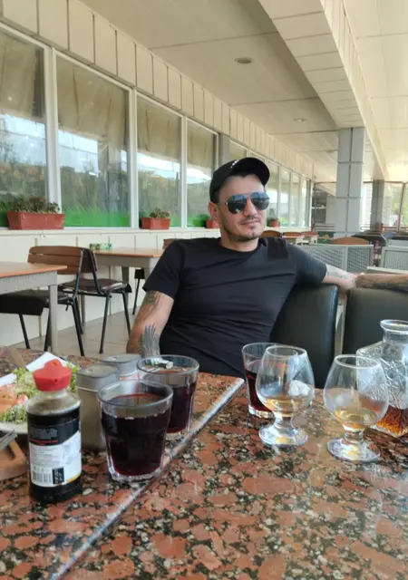 Я Миша, 41, знакомлюсь без обязательств в Горловке