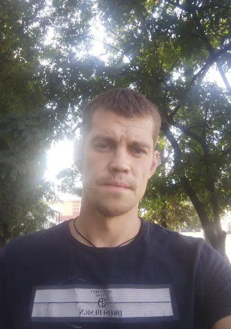 Я Nikolai, 38, из Гомеля, ищу знакомства на одну ночь