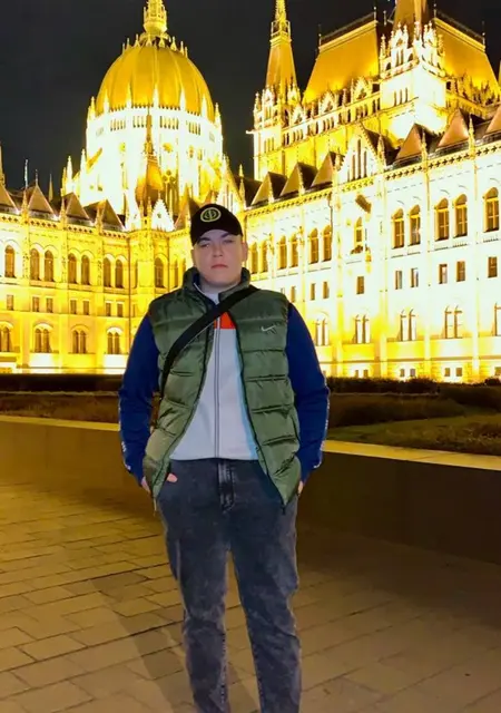 I'm Maksim, 18, looking to meet for long-term in Northampton