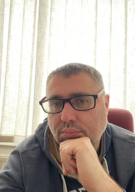 Я Андрій, 49 років, знайомлюсь без зобов'язань у Івано-Франківську