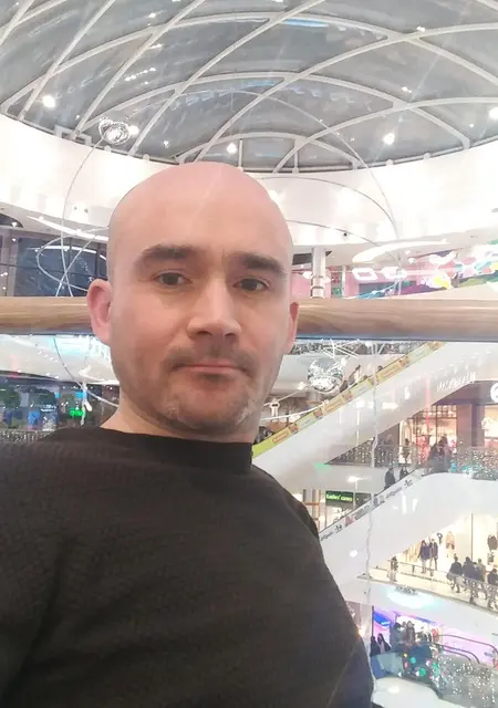 Я Виктор, 41, из Кривого Рога, ищу знакомства без обязательств