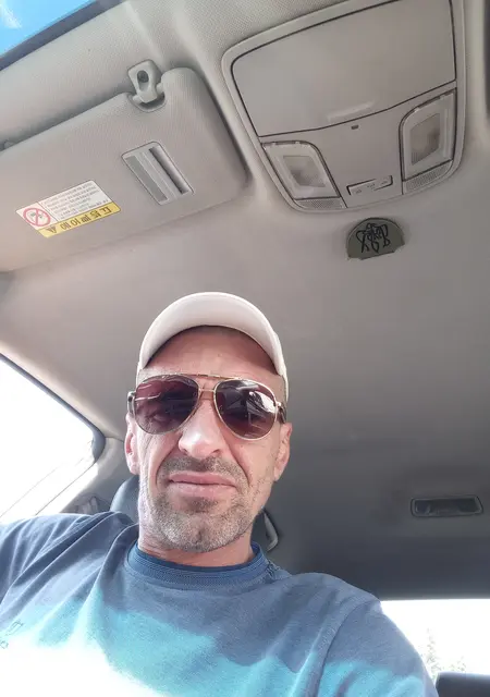 Я Роман, 46, из Львова, ищу знакомства без обязательств