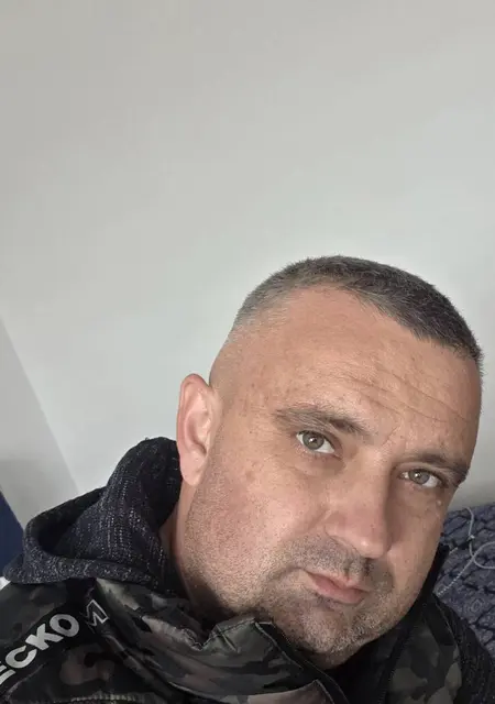 Я Марян, 38, из Брешиа, ищу знакомства на одну ночь