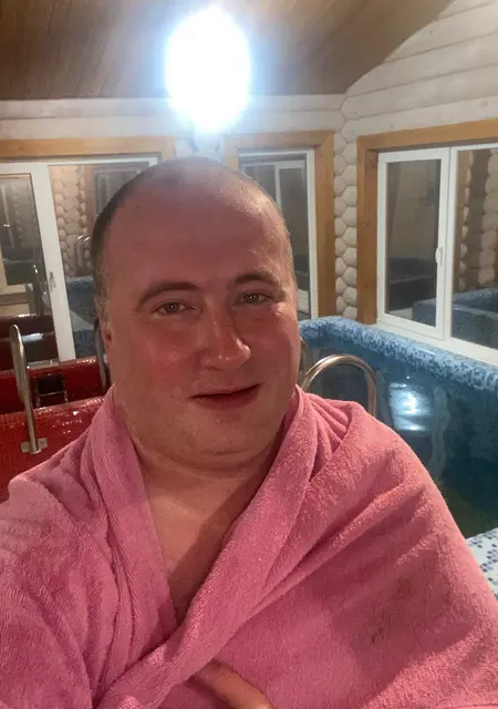 Я Арсений, 42, из Риги, ищу знакомства без обязательств