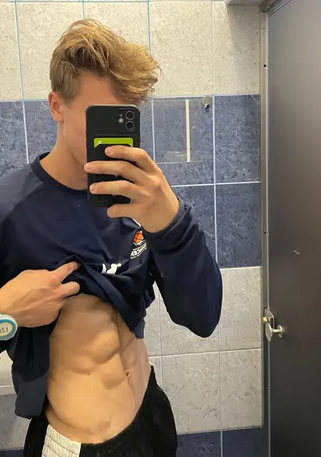 Георгий из Вены, ищу на сайте дружбу