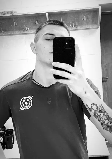 Сергей из Киева, мне 19, познакомлюсь без обязательств