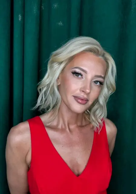 Я София, 44, из Киева, ищу знакомства на одну ночь