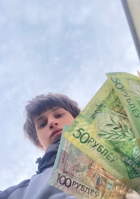 Я Юра, 20, из Бреста, ищу знакомства без обязательств