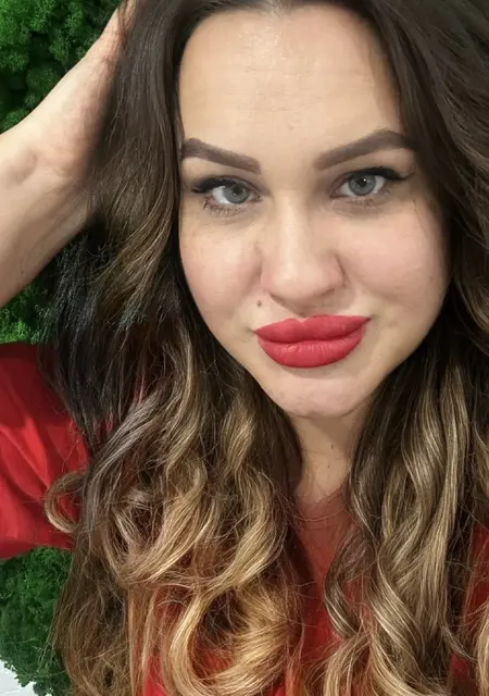 Juli из Энсхеде, мне 36, познакомлюсь для приятного времяпровождения