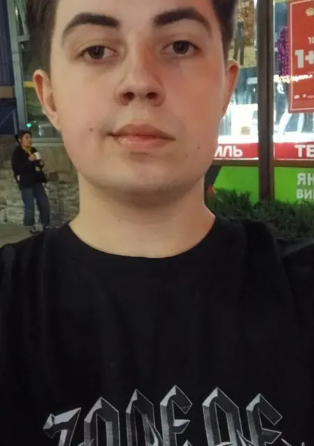 Я Максим, 20 років, знайомлюсь без зобов'язань у Кропивницькому