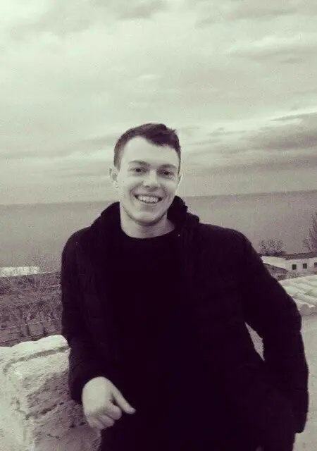 Я Назар, 29 років з Хмельницького, шукаю знайомство для приємного проведення часу