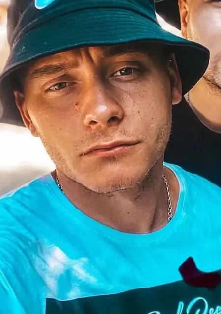 Я Алекс, 26, знакомлюсь на одну ночь в Вене