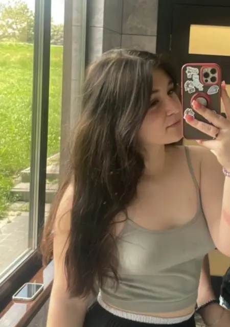 Я Соня, 29 років з Київ, шукаю знайомство для приємне проведення часу