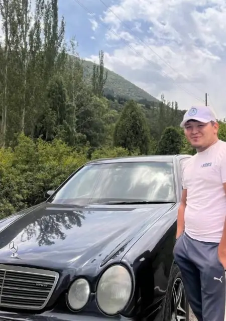 Я Nurs, 24, из Бишкека, ищу знакомство для вирта