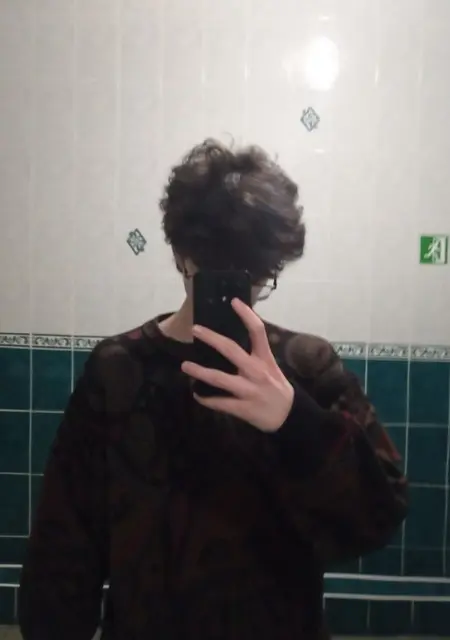 Я Макс, 19, знакомлюсь на одну ночь в Гомеле