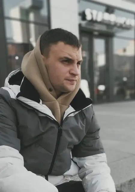 Я Oleksandr, 29, из Варшавы, ищу знакомства без обязательств