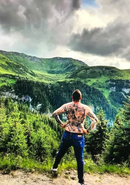 Я Ciprian, 38, из Крайовы, ищу знакомства на одну ночь