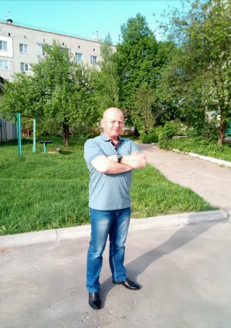 Я Андрей, 49 років з Львова, шукаю знайомство для приємного проведення часу
