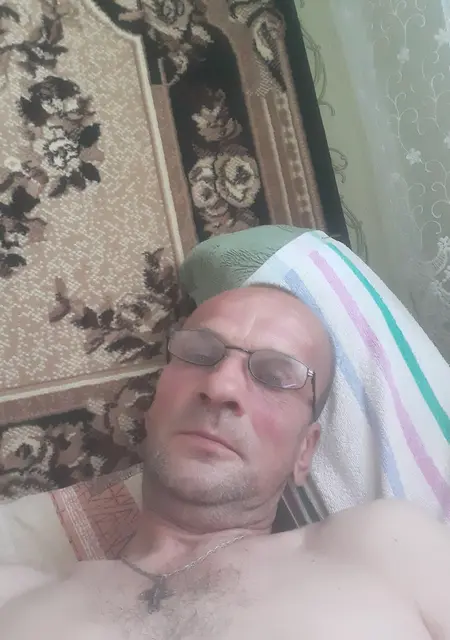 Я Сергей, 52, из Киева, ищу знакомства без обязательств