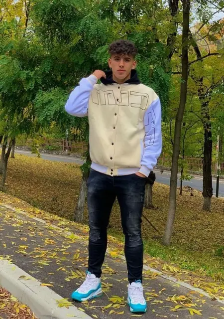 David из Бухареста, мне 21, познакомлюсь