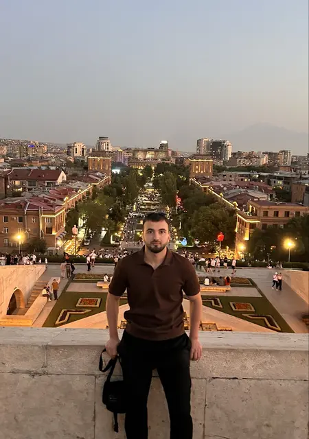 Я Давид, 26, из Еревана, ищу знакомства без обязательств