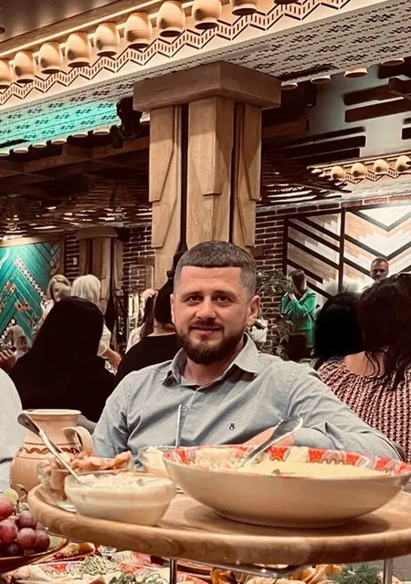 Вадим из Черновцов, ищу на сайте знакомства на одну ночь