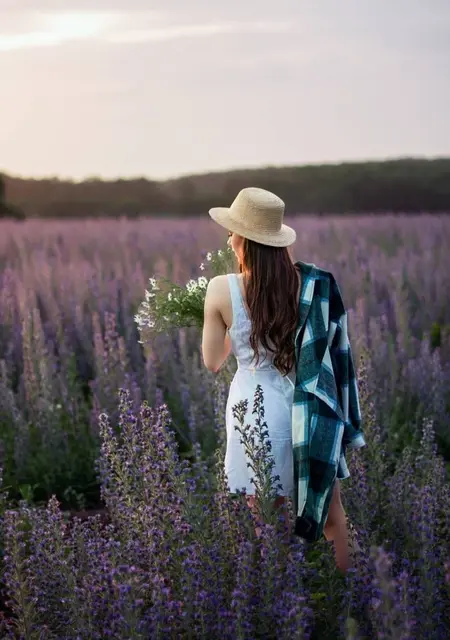 Я Карина, 33 років, знайомлюсь для приємного проведення часу у Києві