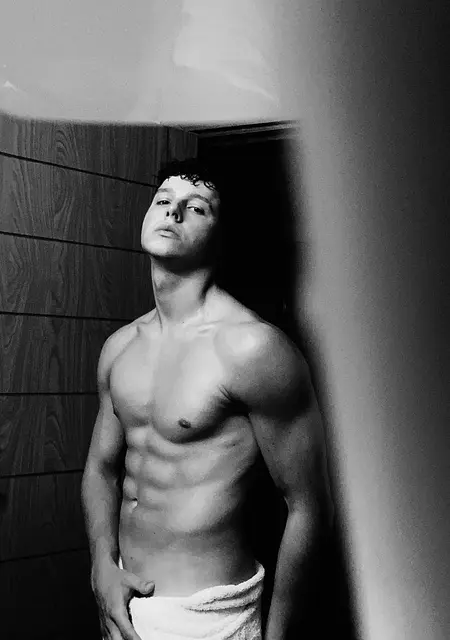 Я Nikita, 25, из Шверин, ищу знакомство для приятного времяпровождения