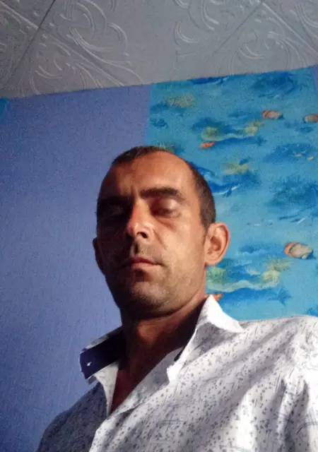 Леонид из Житковичей, мне 39, познакомлюсь без обязательств