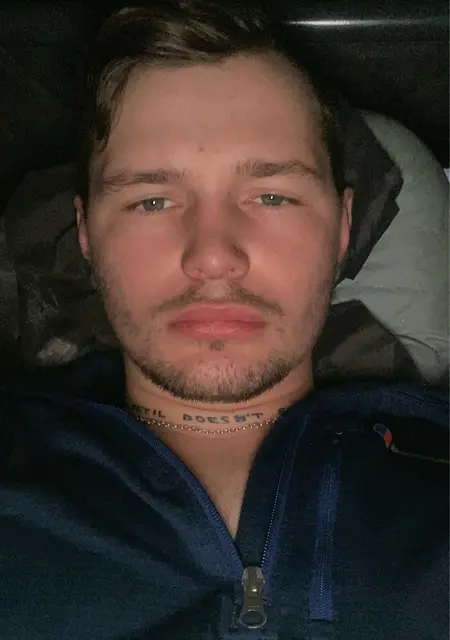 Я Владимир, 23, знакомлюсь для приятного времяпровождения в Черкассах