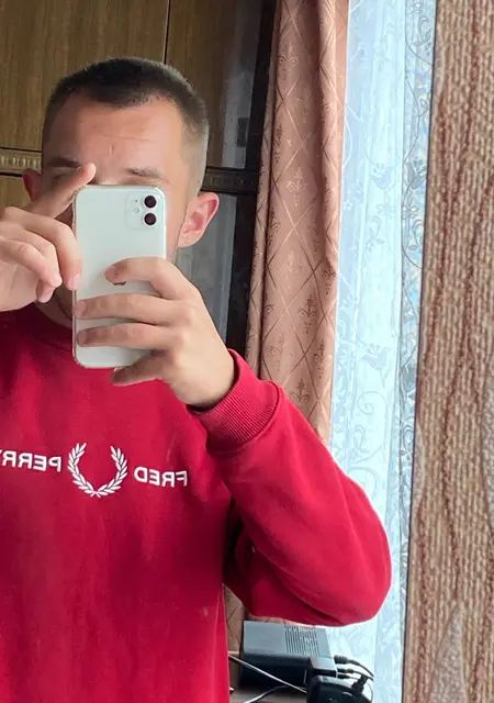 Я Руслан, 23, из Барановичей, ищу знакомство для постоянных отношений