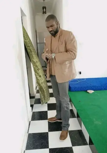 I'm Zaza, 42, looking to meet for traveling in Manchester