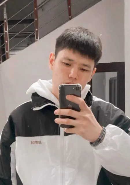 Я Erdauit, 20, знакомлюсь на одну ночь в Алматы