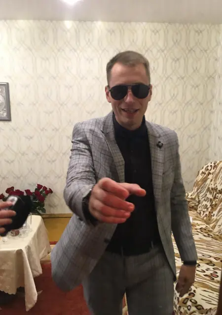 Евгений из Солигорска, мне 30, познакомлюсь на одну ночь