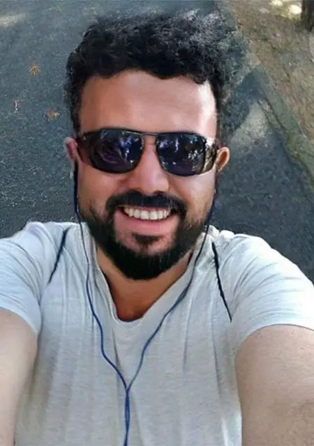 Я Bora, 44, знакомлюсь в Стамбуле