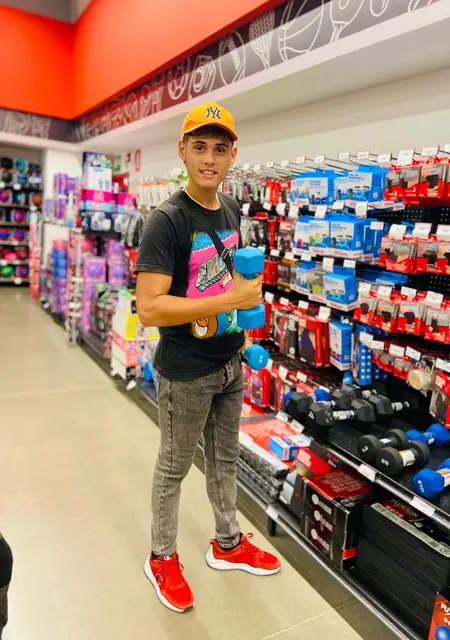 Jose из Тапачувшей, мне 22, познакомлюсь без обязательств