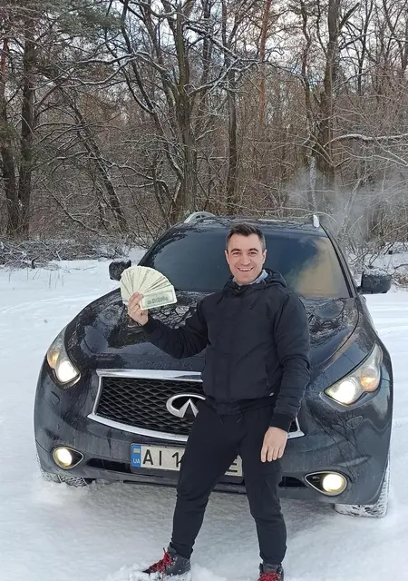 Я Михаил, 35 років, знайомлюсь на одну ніч у Кременчуку