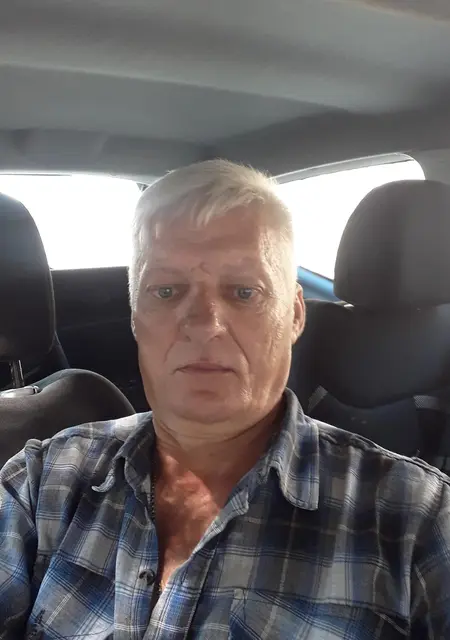 Я Виктор, 56, из Киева, ищу знакомства без обязательств