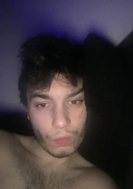 Я Leoishere, 21, из Кардиффа, ищу знакомство для совместных путешествий