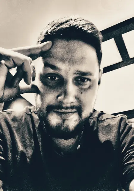 Я Макс, 33 років, знайомлюсь без зобов'язань у Луцьку