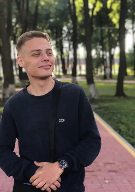 Vlad из Хмельника, мне 24, познакомлюсь для приятного времяпровождения